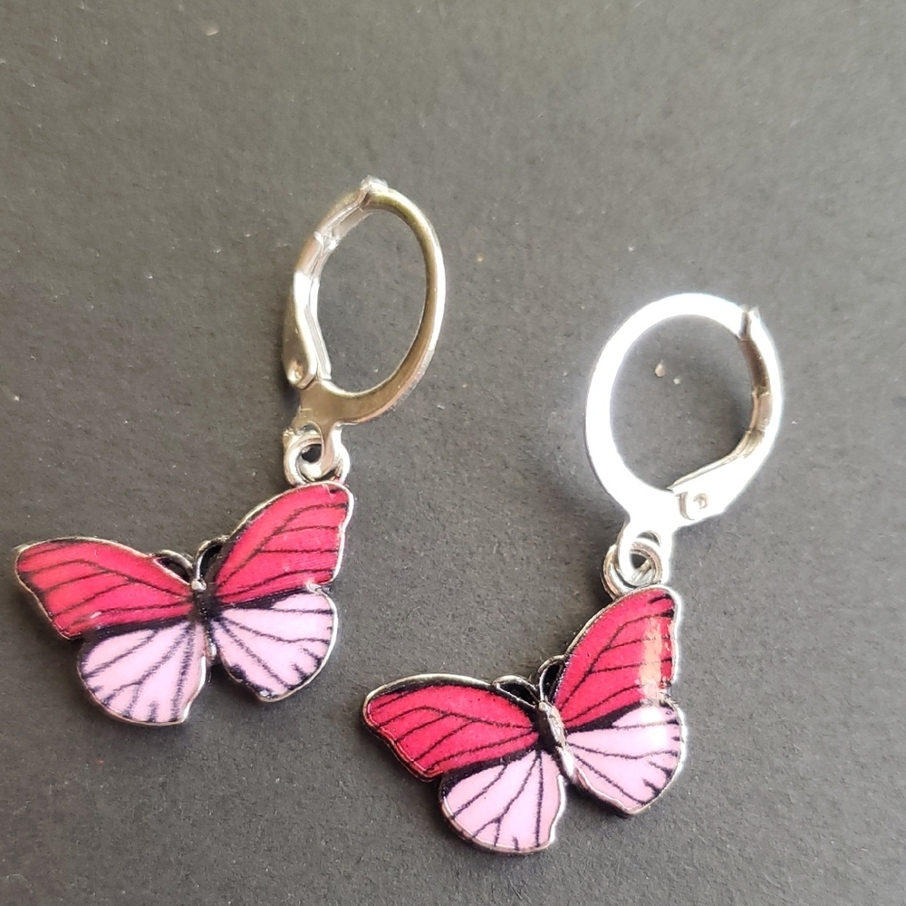 Pink Butterfly Earrings 🦋